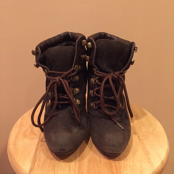 Lace up booties - Picture 2 of 5